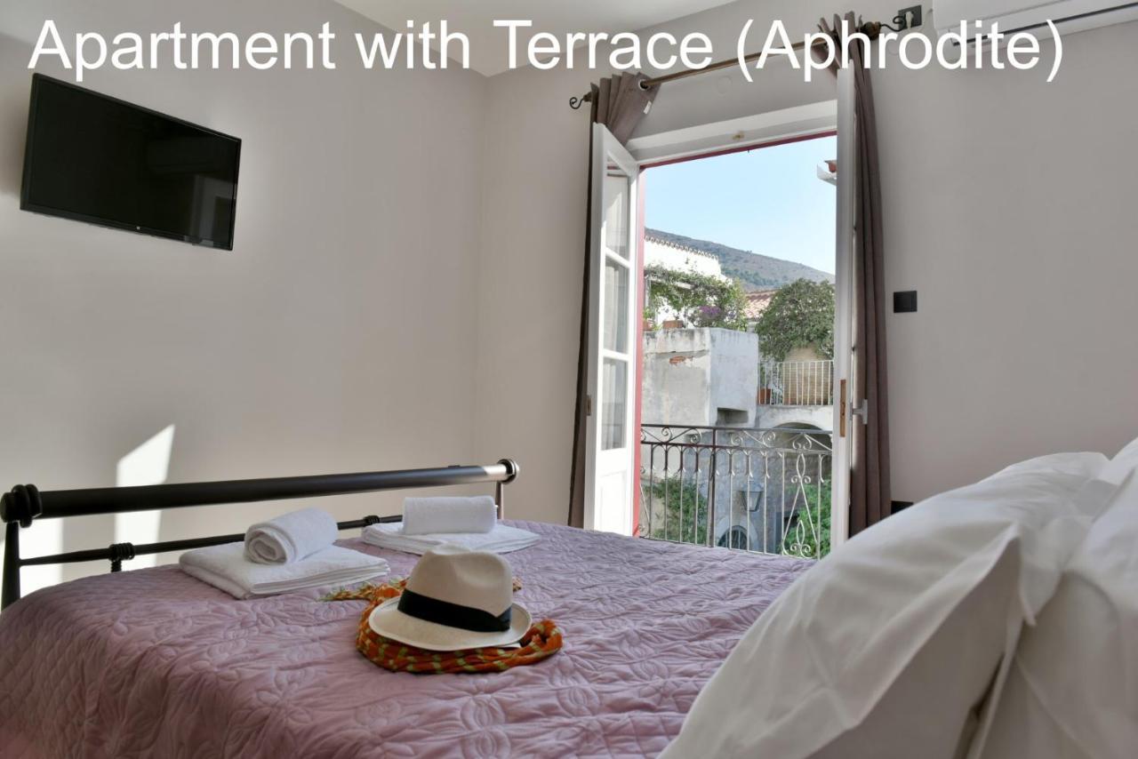 Hydra Port Apartments Exteriör bild